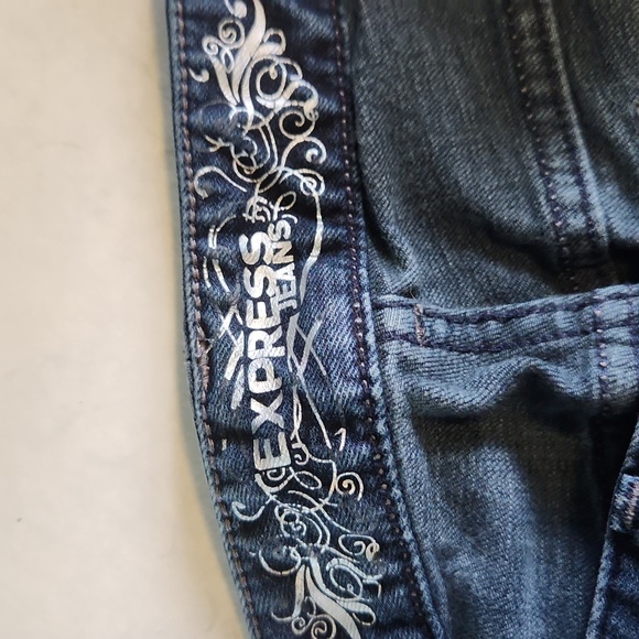 Jeans - Picture 3 of 4